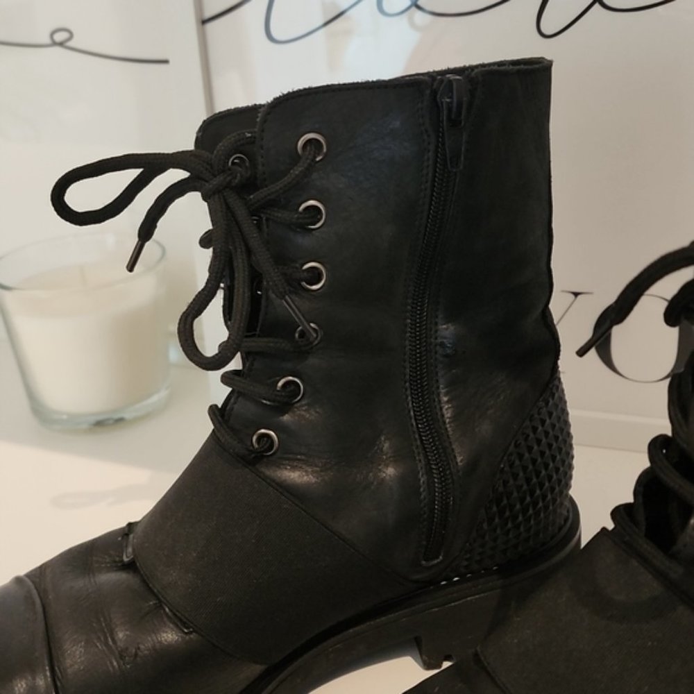 Black soft calfskin leather combat motorcycle Chelsea boots made in Italy - Picture 4 of 12